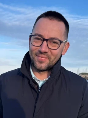 American men looking for love