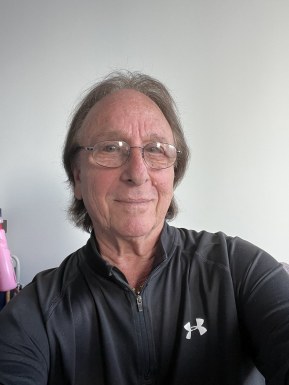 <span>Jerry, 74</span> <span style='width: 25px; height: 16px; float: right; background-image: url(/bitmaps/flags_small/US.PNG)'> </span><br><span>Bangkok, United States of America</span> <input type='button' class='joinbtn' style='float: right' value='JOIN NOW' />
