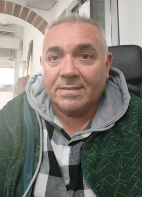 <span>Guido, 65</span> <span style='width: 25px; height: 16px; float: right; background-image: url(/bitmaps/flags_small/IT.PNG)'> </span><br><span>Bologna, Italy</span> <input type='button' class='joinbtn' style='float: right' value='JOIN NOW' />