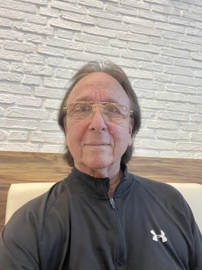 <span>Jerry, 74</span> <span style='width: 25px; height: 16px; float: right; background-image: url(/bitmaps/flags_small/US.PNG)'> </span><br><span>Bangkok, United States of America</span> <input type='button' class='joinbtn' style='float: right' value='JOIN NOW' />