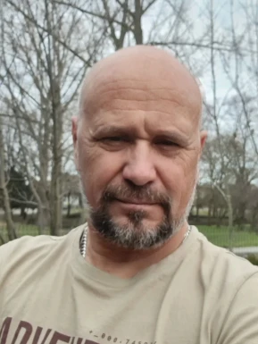 French men looking for love