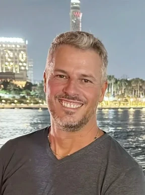 English men looking for love