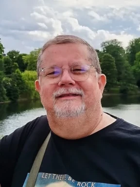 American men looking for love