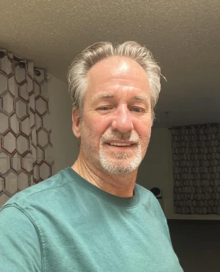 <span>Rivera, 62</span>&nbsp;<span style='width: 25px; height: 16px; float: right; background-image: url(/bitmaps/flags_small/ES.PNG)'>&nbsp;</span><br><span>Barcelona, Espagne</span>&nbsp;<input type='button' class='joinbtn' style='float: right' value='JOIN NOW' />