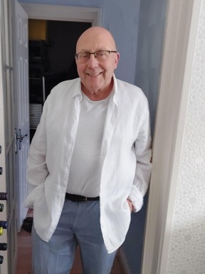 English men looking for love