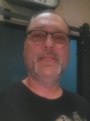 American men looking for love