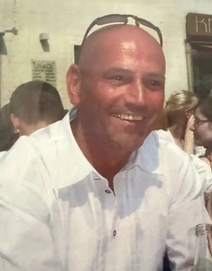 <span>Ulrich Martin, 64</span> <span style='width: 25px; height: 16px; float: right; background-image: url(/bitmaps/flags_small/DE.PNG)'> </span><br><span>Dortmund, Germany</span> <input type='button' class='joinbtn' style='float: right' value='JOIN NOW' />