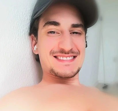 <span>Dan, 29</span> <span style='width: 25px; height: 16px; float: right; background-image: url(/bitmaps/flags_small/TH.PNG)'> </span><br><span>Bangkok, Thailand</span> <input type='button' class='joinbtn' style='float: right' value='JOIN NOW' />