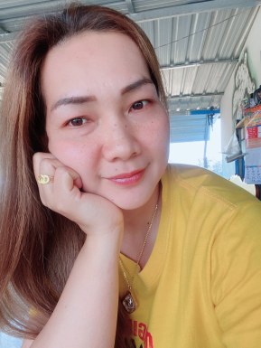 <span>Violet , 37</span>&nbsp;<span style='width: 25px; height: 16px; float: right; background-image: url(/bitmaps/flags_small/TH.PNG)'>&nbsp;</span><br><span>Thap Sakae, Tailandia</span>&nbsp;<input type='button' class='joinbtn' style='float: right' value='JOIN NOW' />